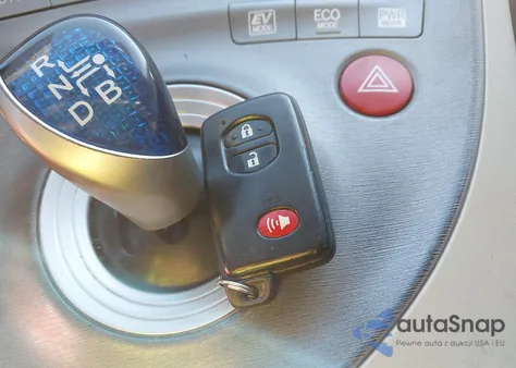 2014 Toyota Prius Three from USA, damaged, VIN JTDKN3DU9E0356673